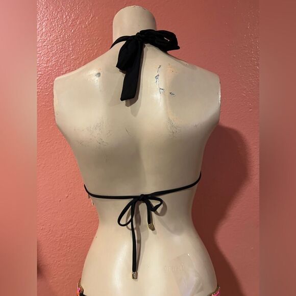 BEACH BUNNY BELIZE BEAUTY SWIMWEAR SET.. - Picture 7 of 12